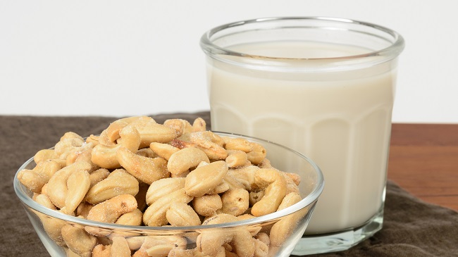 cách làm sữa hạt điều tại nhà